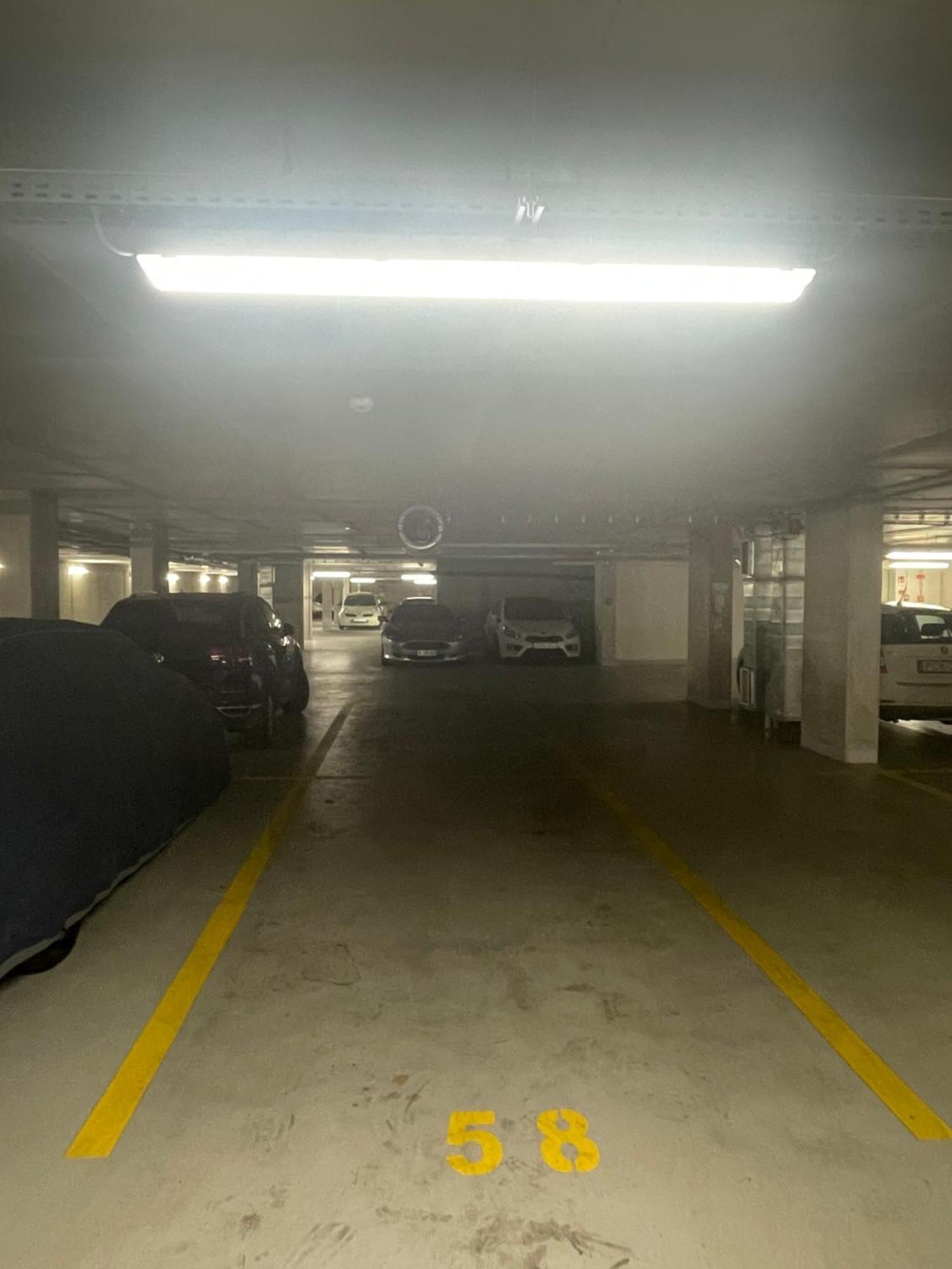 Park West Terrace With Private Parking Appartement *