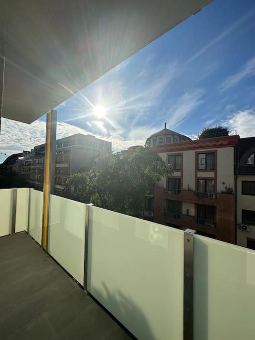 Park West Terrace With Private Parking Appartement *